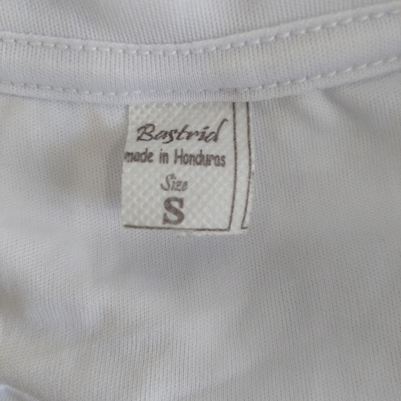 Bastrid Vineyard Vines t-shirt long sleeve white Whale Graphic Roatan Honduras - Picture 4 of 7